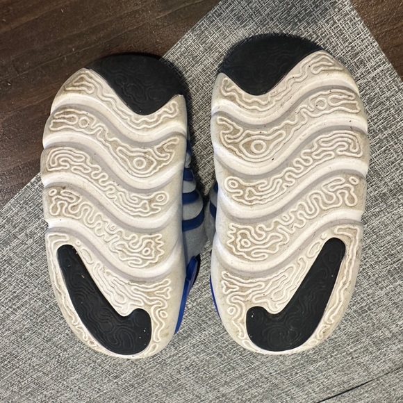 Nike Dynamo Go Blue Yellow Pull On Running Shoes Size 6C Toddler - Picture 8 of 9